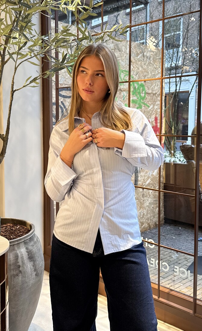 Blouse Isabella blauw ( PRE ORDER )