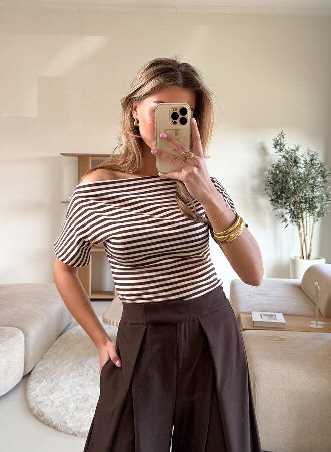 Strepen top Kate bruin