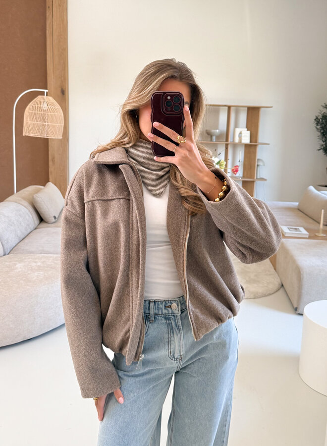 Madelief jas taupe