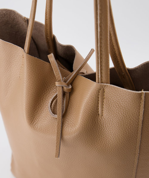 Mia - Classic Grain - Shoulder bags - Brown - D85 -