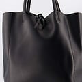 Mia - Classic Grain - Shoulder bags - Black - D28 -