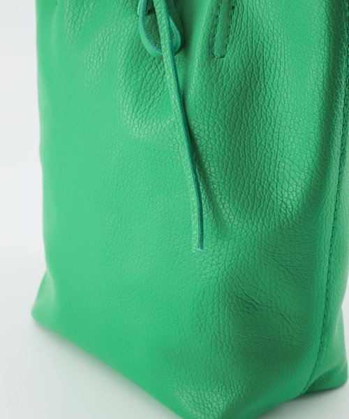 Alice - Classic Grain - Crossbody bags - Green - Kelly Green T6138 - Gold