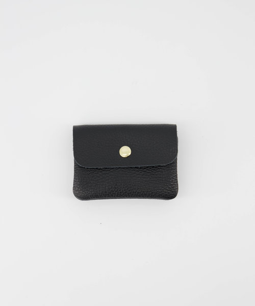 Lisa Small - Classic Grain - Wallets - Black - D28 - Gold