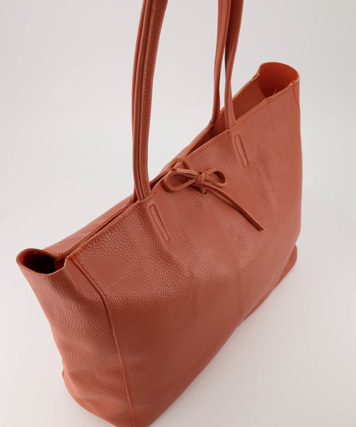 Nola - Classic Grain - Schoudertassen - Bruin - Terra 1347 - Zilverkleurig