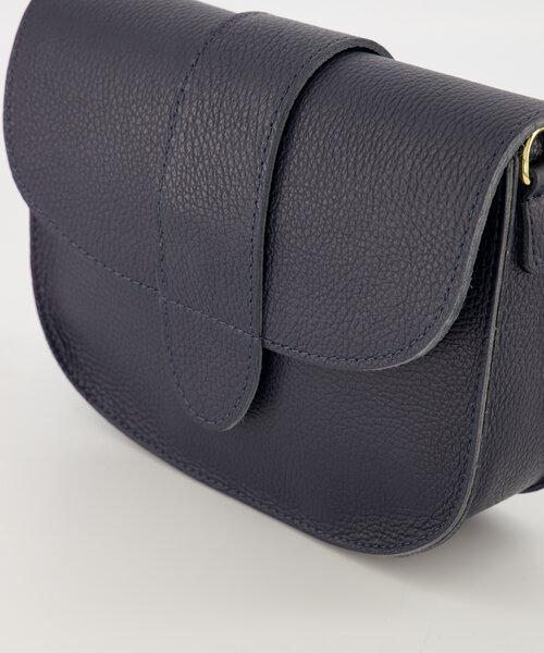 Maan - Classic Grain - Crossbody tassen - Donkerblauw - D26 - Goudkleurig