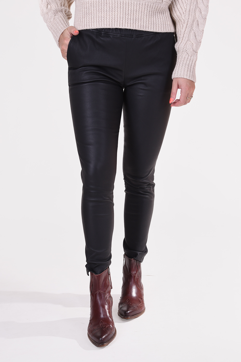 Suite 22 Suite 22 trousers Hudson black - Marjon Snieders
