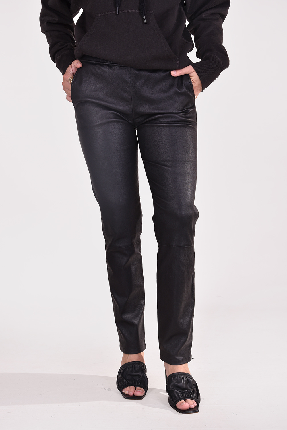Suite 22 broek Hudson Straight zwart Suite 22 broek Hudson Straight zwart