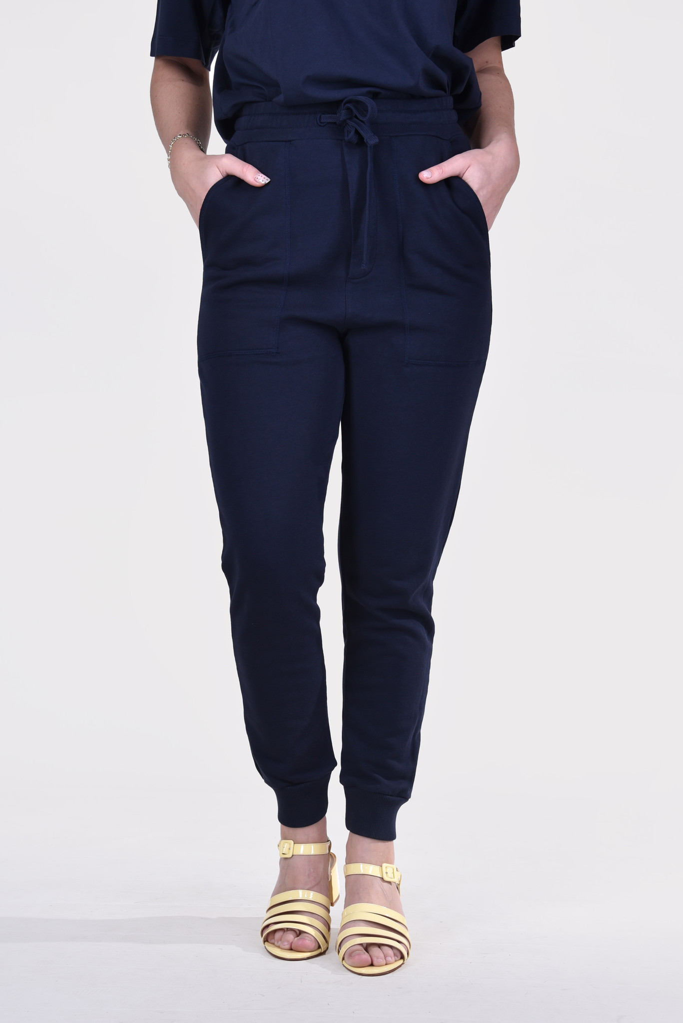 Nanushka broek Shay NU22RSPA01759 blauw Nanushka broek Shay NU22RSPA01759 blauw