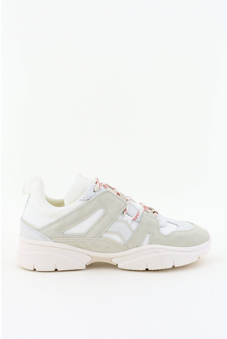 Zeeman lanceert zowel hele dure als hele goedkope sneakers