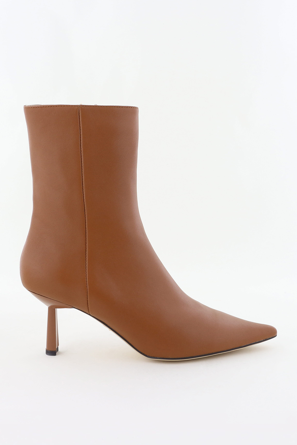 Lola Cruz enkellaarsjes 012T14BK cognac Lola Cruz enkellaarsjes 012T14BK cognac