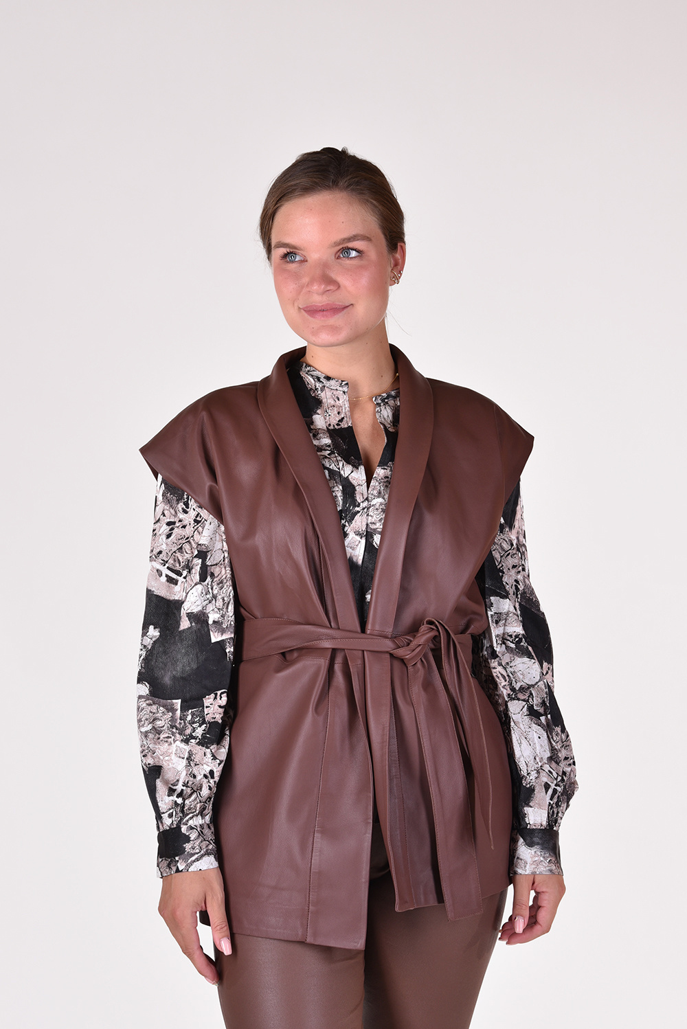 Suite 22 gilet Mondi Short tabacco Suite 22 gilet Mondi Short tabacco
