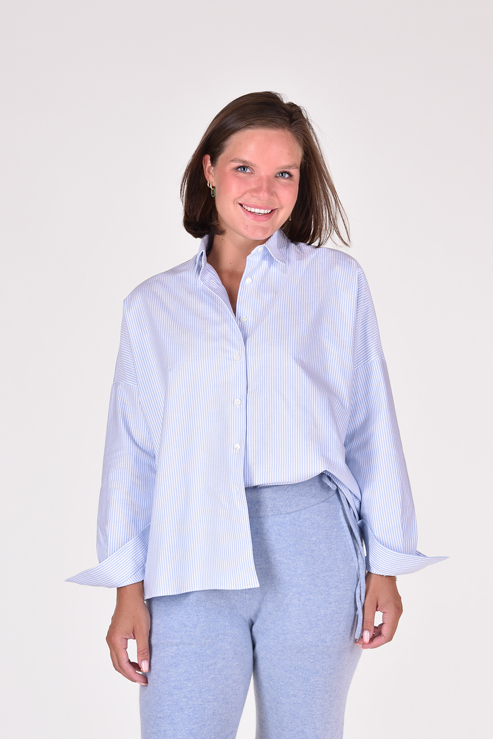 Academia blouse Gioia 69D3-620 wit/blauw Academia blouse Gioia 69D3-620 wit/blauw