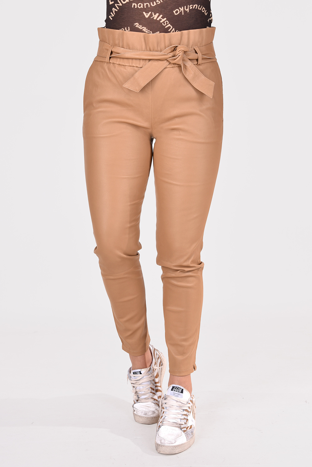 Suite 22 broek Nomade taupe Suite 22 broek Nomade taupe