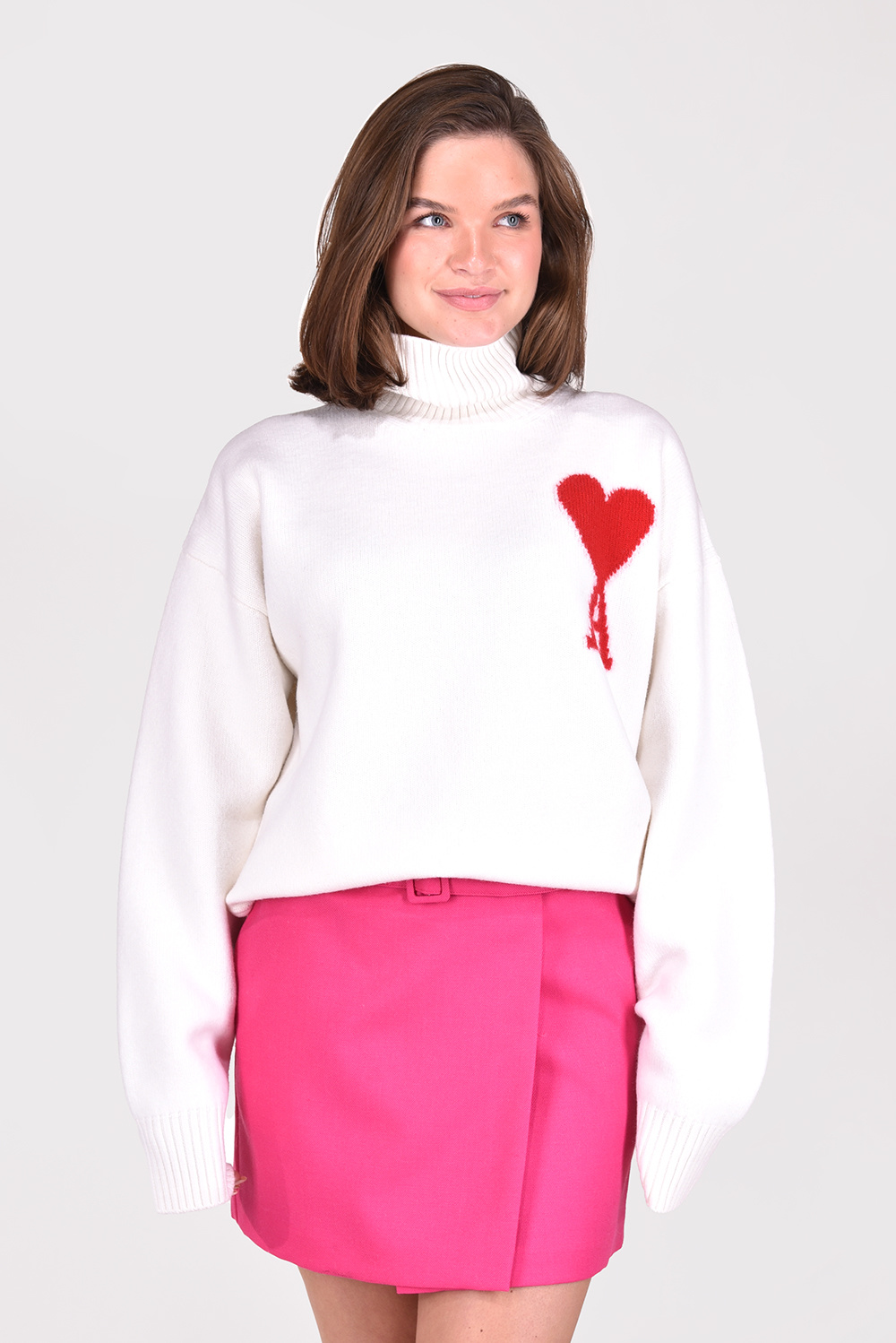 Ami Paris trui ADC Funnel Neck BFUKS402.018 wit Ami Paris trui ADC Funnel Neck BFUKS402.018 wit