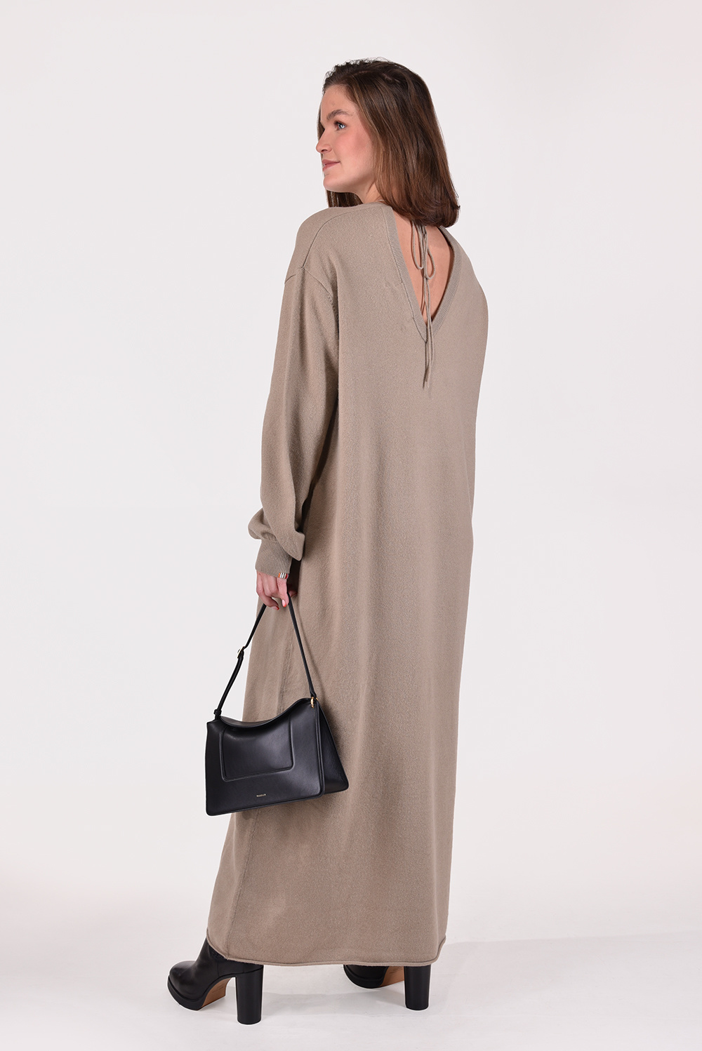 Extreme Cashmere jurk Sheba Short 259 dust Extreme Cashmere jurk Sheba Short 259 dust