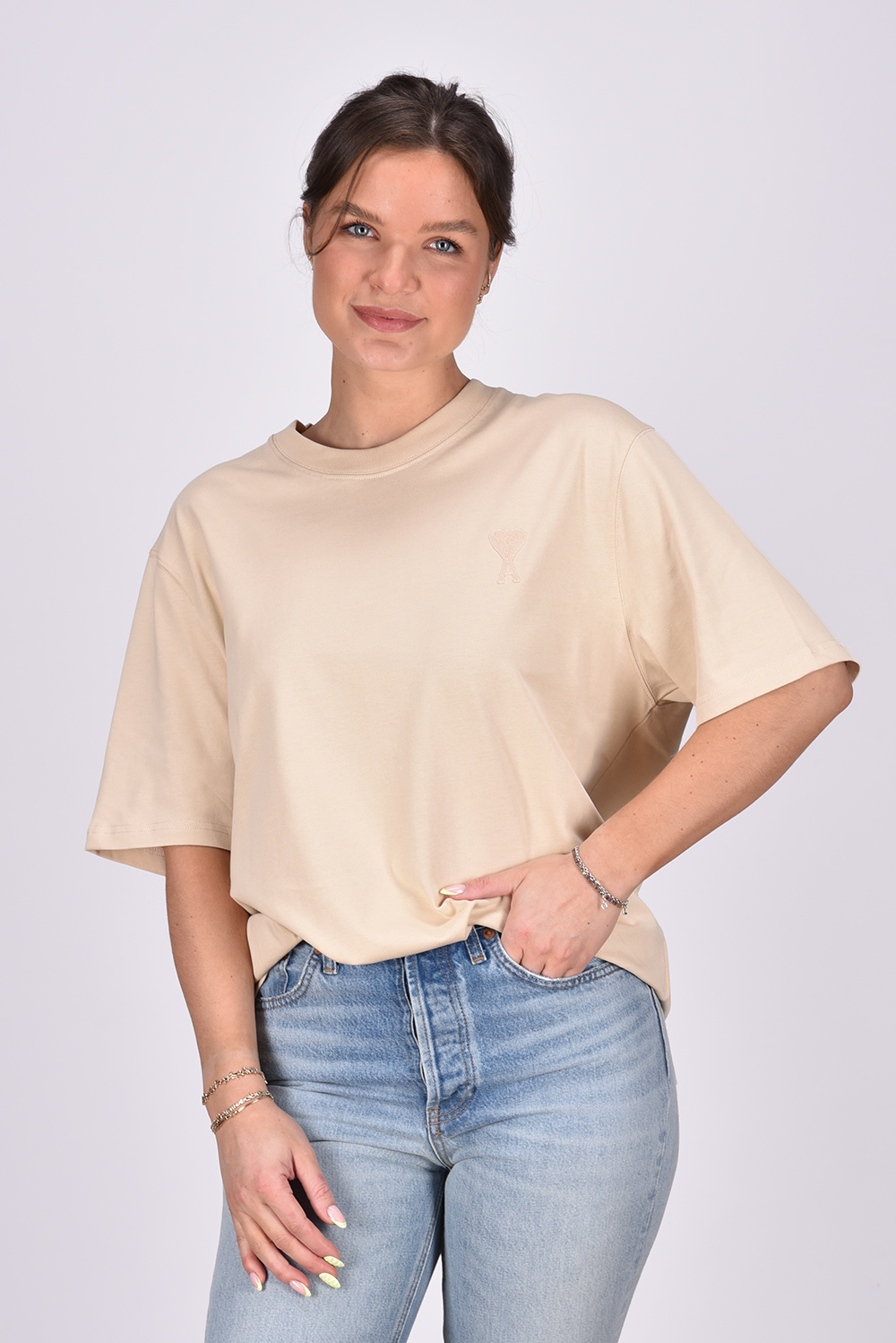 Ami Paris t-shirt Tonal ADC UTS004.726 creme Ami Paris t-shirt Tonal ADC UTS004.726 creme