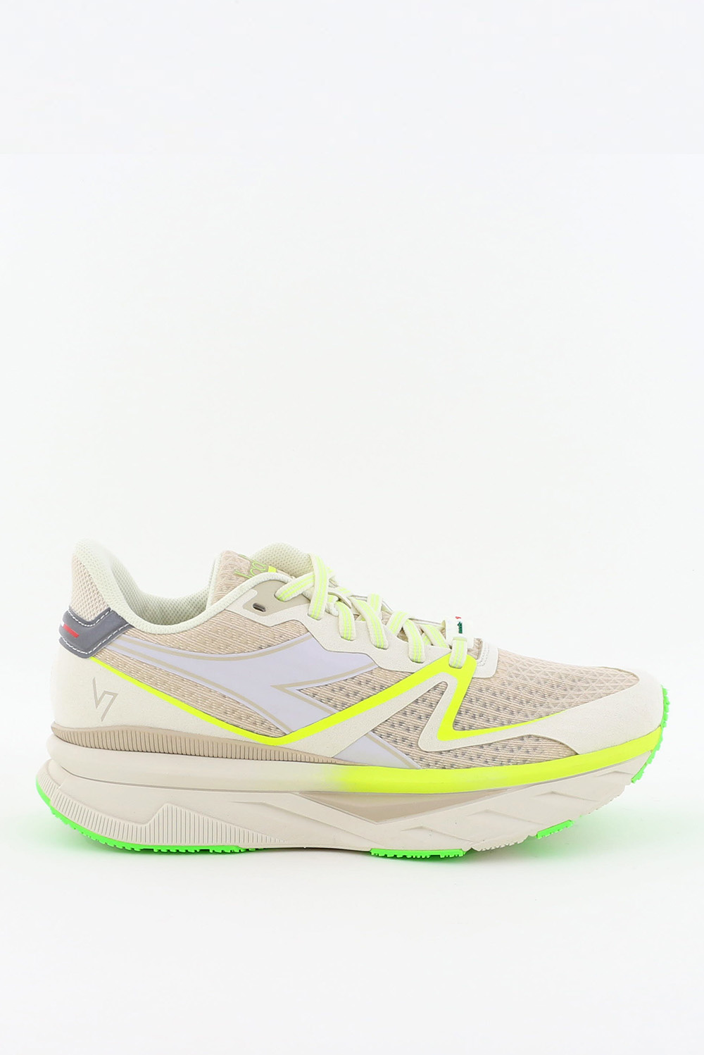 Diadora Heritage sneakers Atomo V7000 101.179073 beige Diadora Heritage sneakers Atomo V7000 101.179073 beige