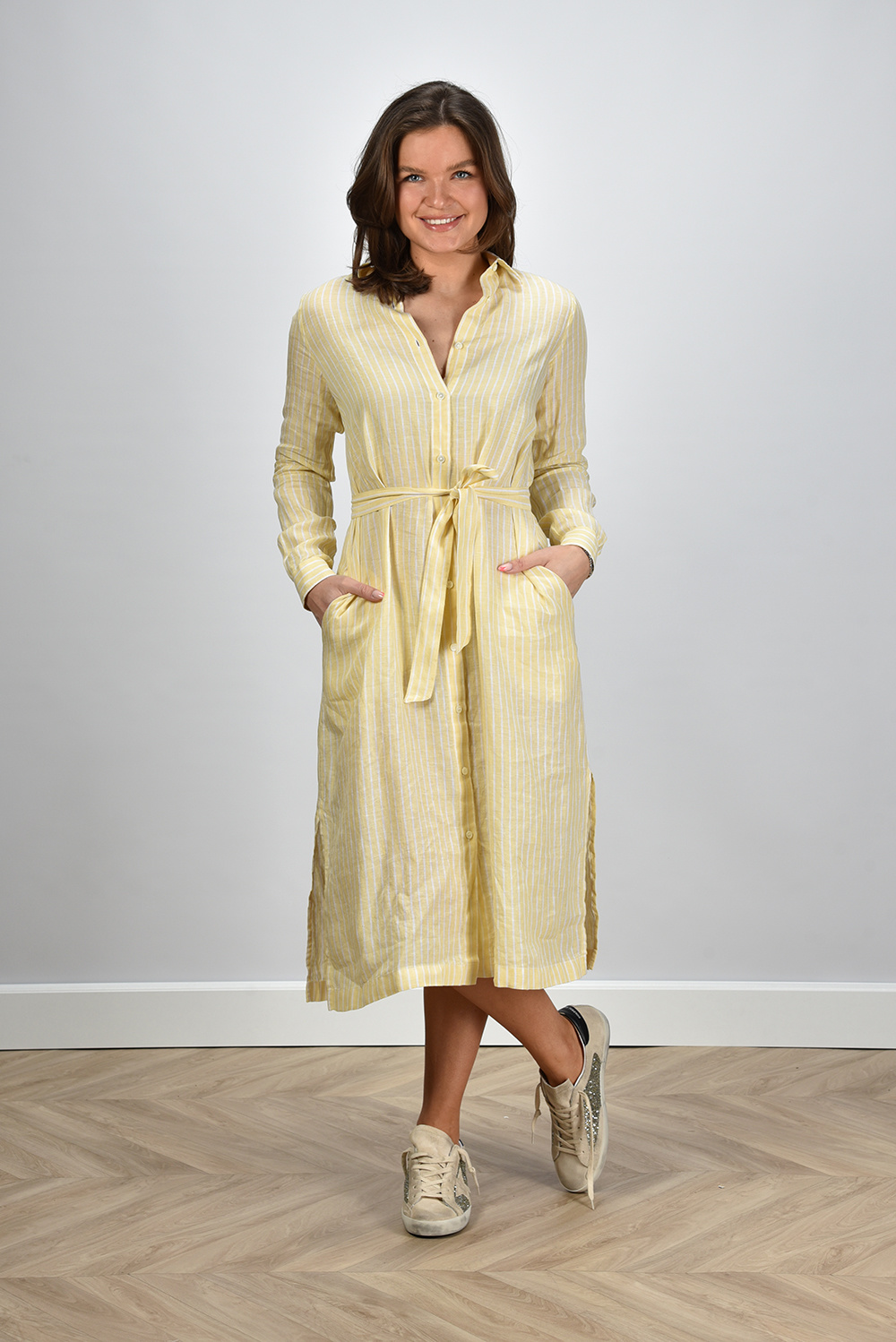 Academia jurk Rita 70D8-120 geel Academia jurk Rita 70D8-120 geel
