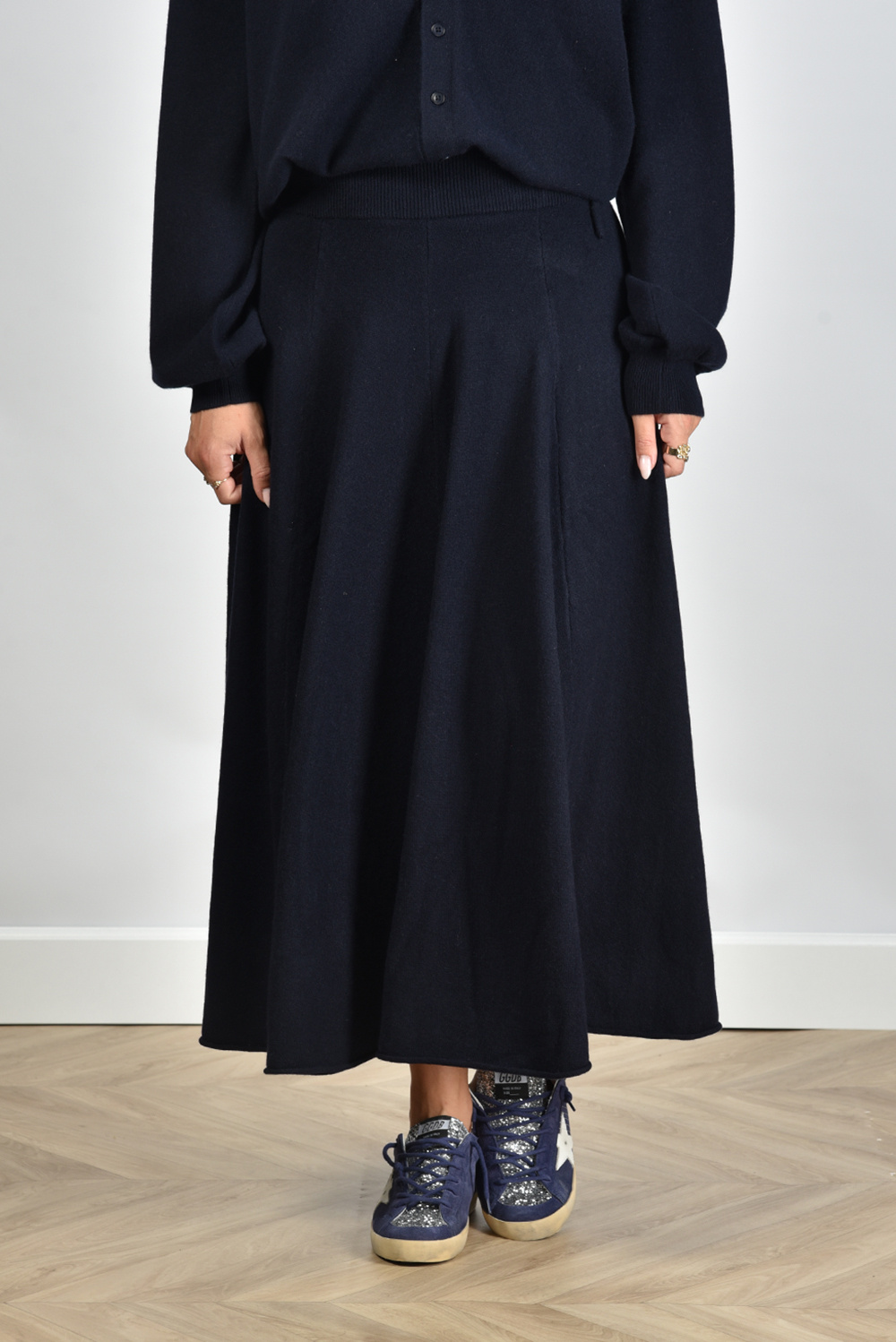 Extreme Cashmere rok Twirl 313 navy Extreme Cashmere rok Twirl 313 navy
