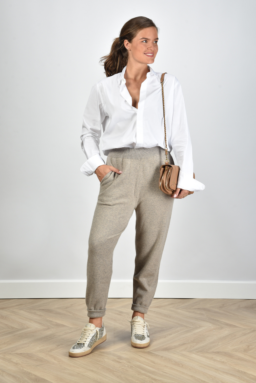Ami Paris blouse Tonal Ami De Coeur USH150.CO0045 wit Ami Paris blouse Tonal Ami De Coeur USH150.CO0045 wit