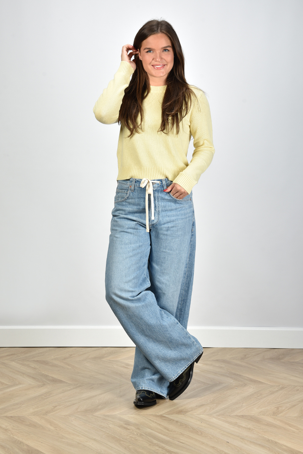 Lisa Yang trui Mable 2022117 geel Lisa Yang trui Mable 2022117 geel