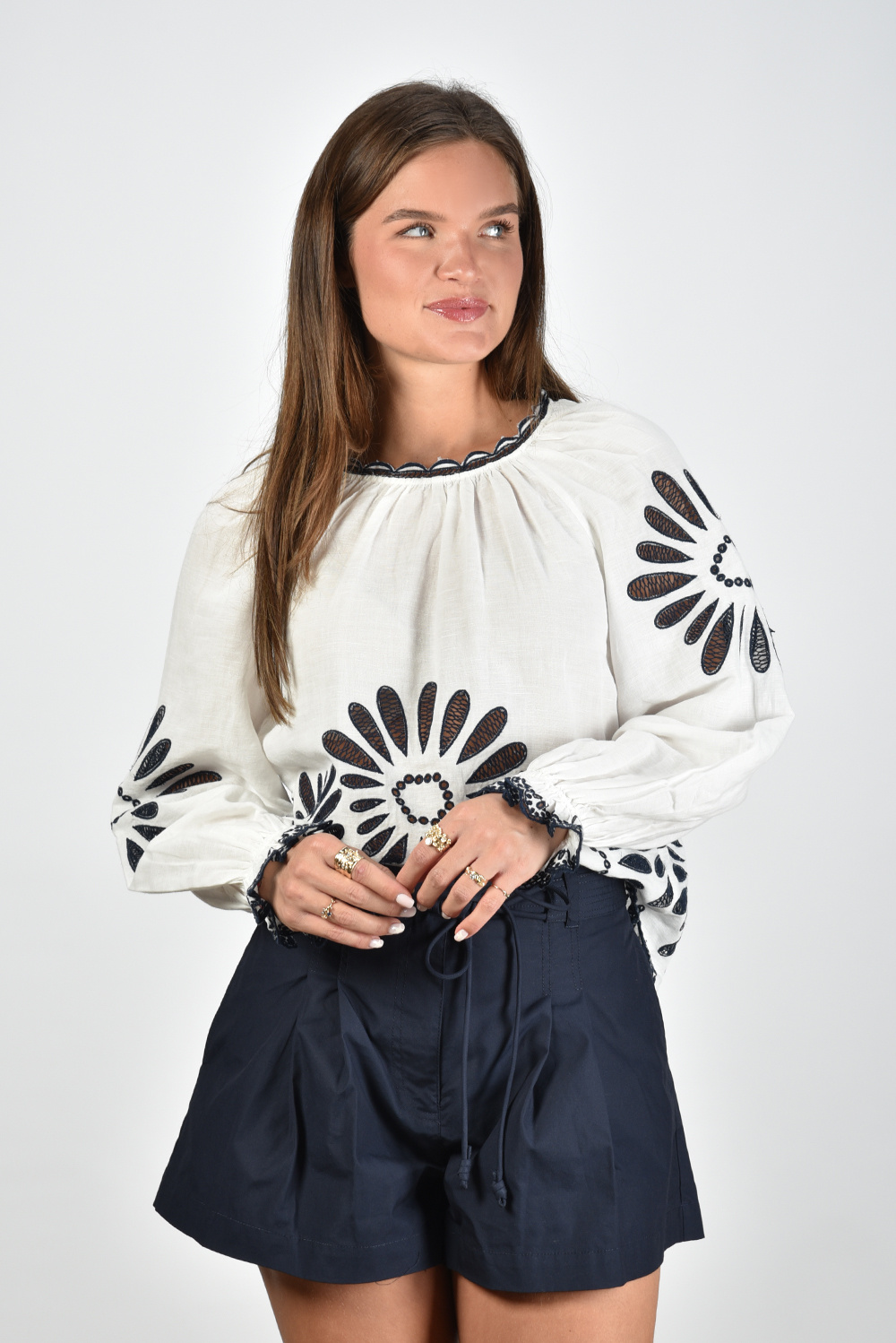 Ulla Johnson blouse Louisa asymmetrische zoom manchetten met ruches wit