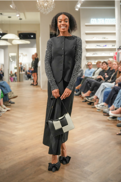 ROHE top met boothals zwart Marjon Snieders