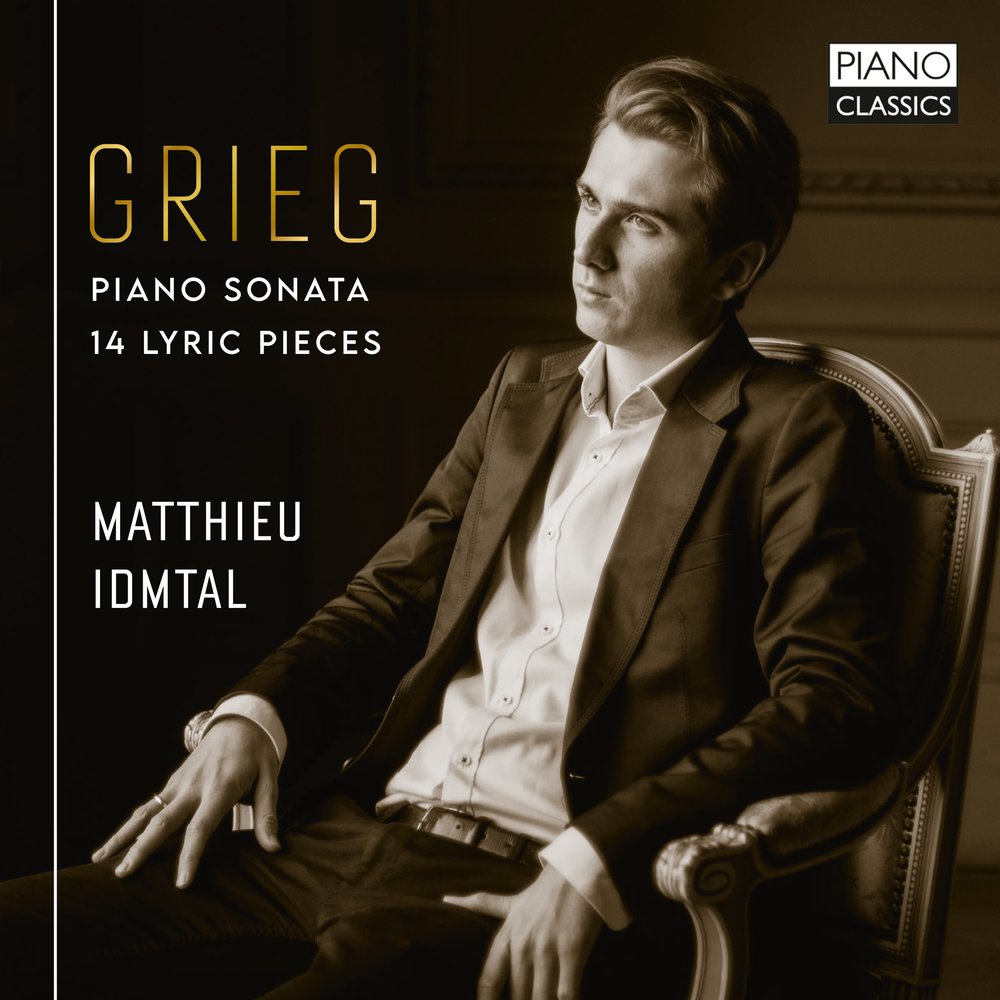 Piano Classics GRIEG: PIANO SONATA, 14 LYRIC PIECES