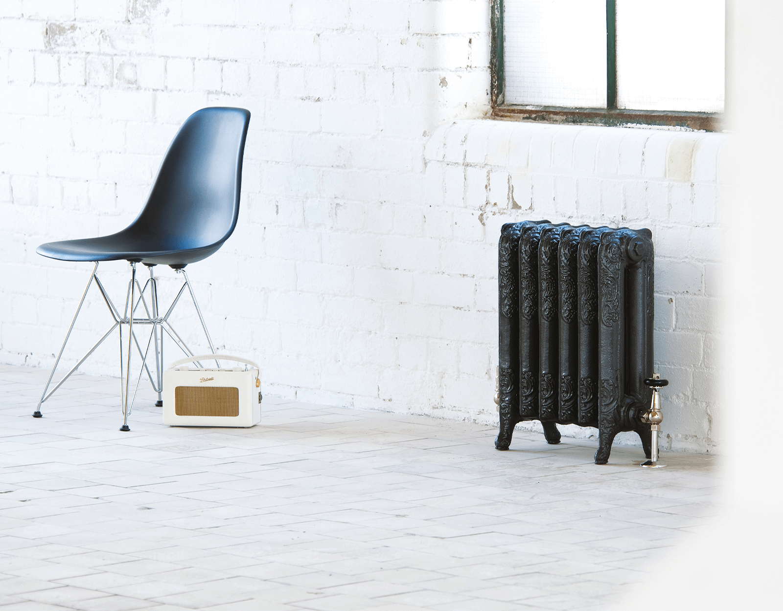 Cast iron radiator with flower deco Parisian 660/2 - TheClassicHouse ...