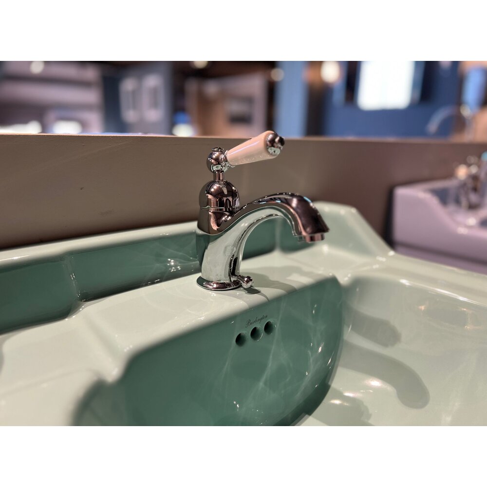 St James ex showroom: St James  1-hole basin mixer with Pop-up waste SJC514.510CP