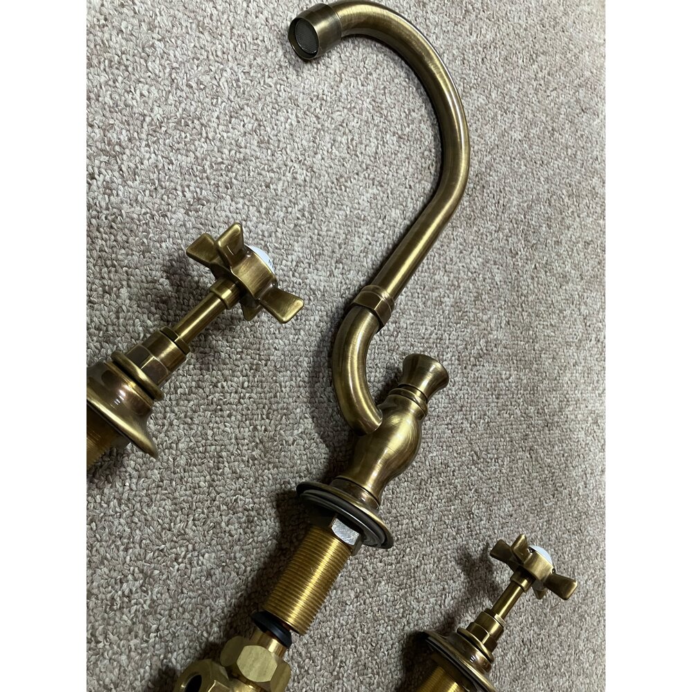 Sbordoni ex showroom:  Antica 3-Loch Waschtischarmatur AN142saBR