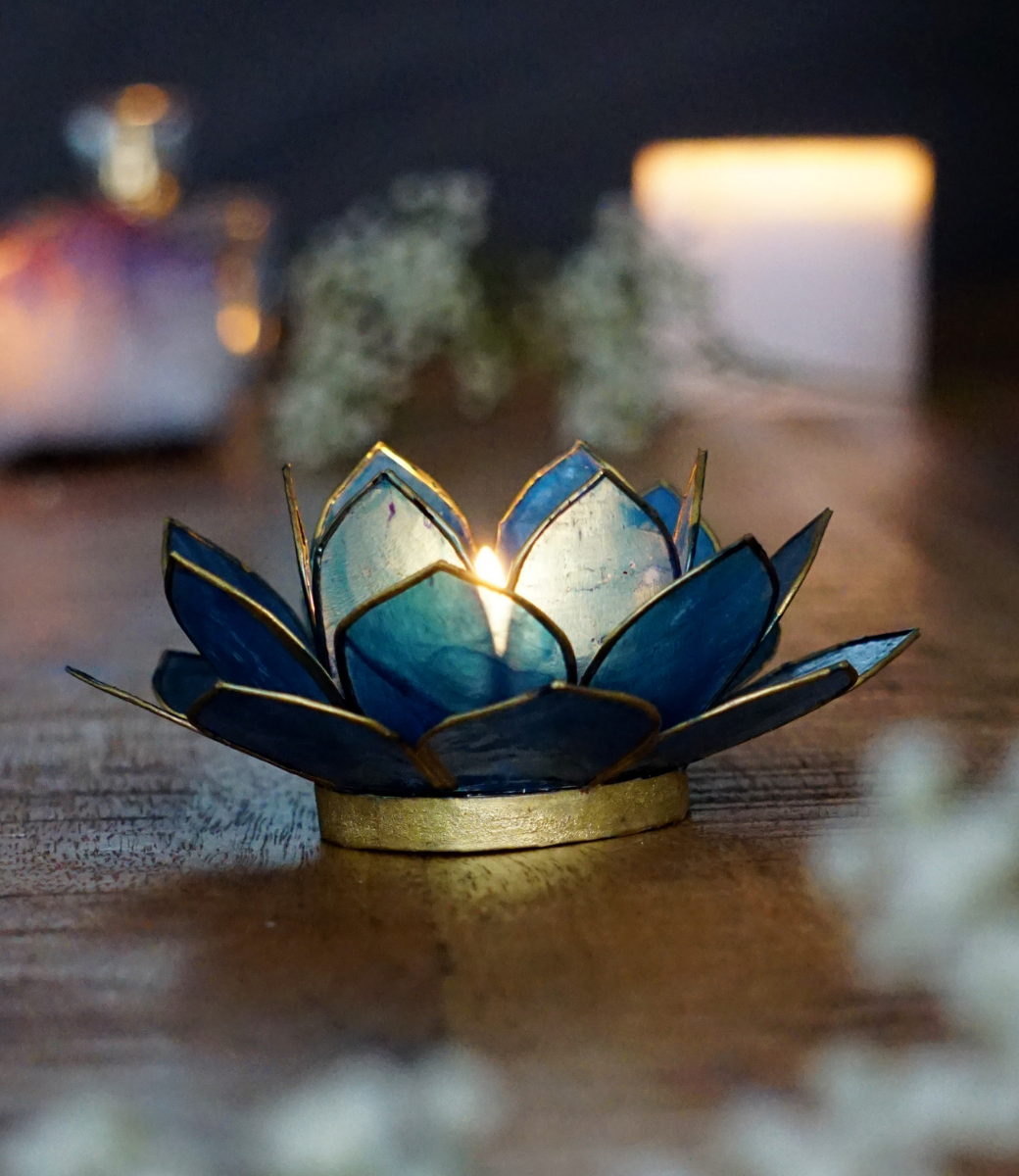 Volwassen Dusver lof Lotus sfeerlichtje blauw - Bestel nu online - Lovely Stones