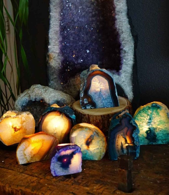 Violetter Achat Edelstein Teelichthalter