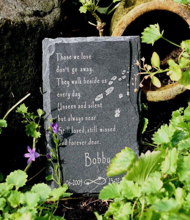 Leistenen Gedenksteen voor Huisdier met gedicht