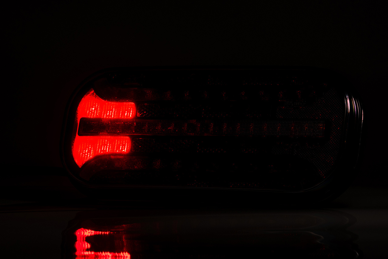 Fristom Universal LED rear light with dynamic flashing, 12-24v