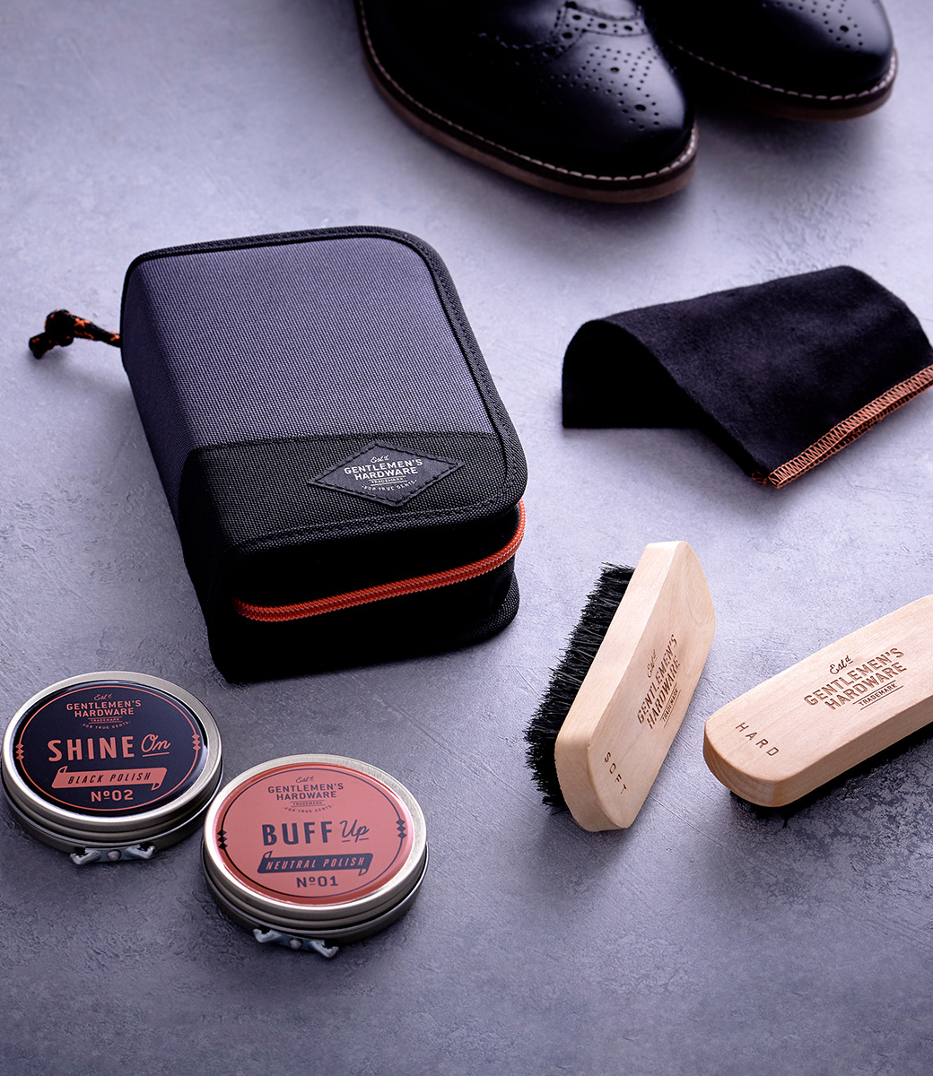 gentlemen's hardware shoe shine kit
