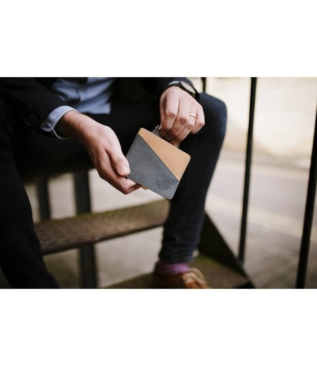 Gentlemen's Hardware Bi-Fold Wallet Recycled Leather Black & Tan