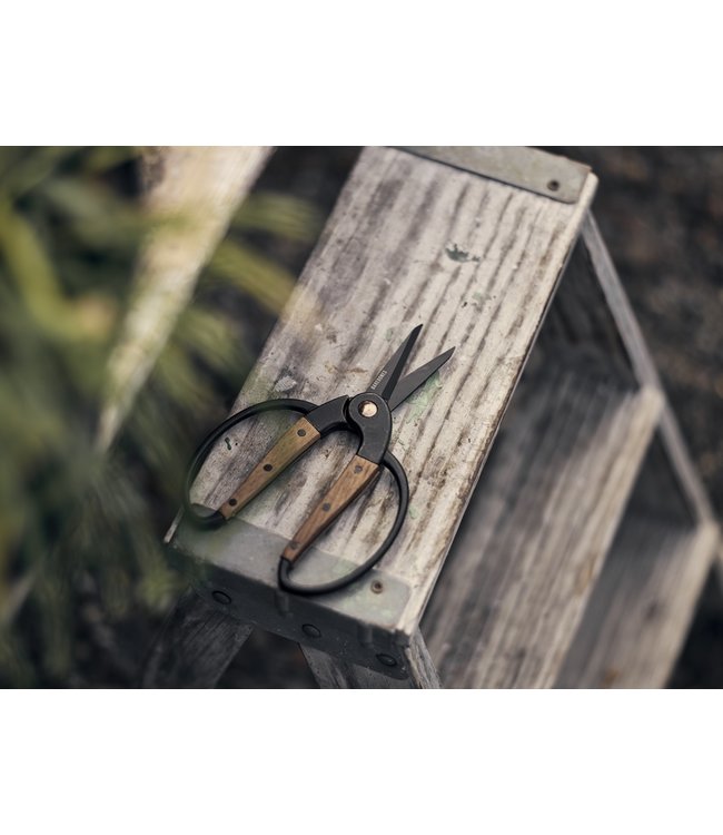 Barebones Tuinschaar klein - Walnoot