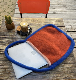 WOLLEN SCHOUDERTAS MET 1 OOR