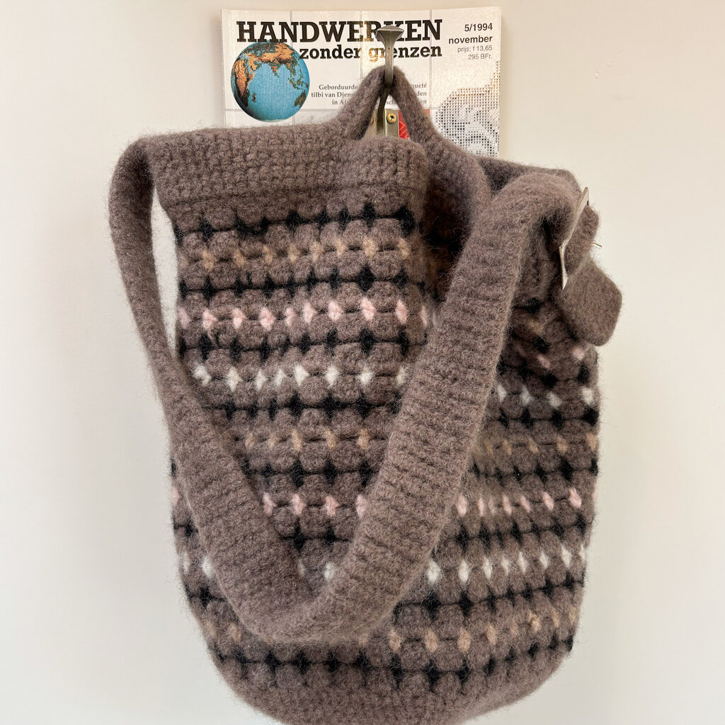 PATROON WOLLIGE TAS HAKEN