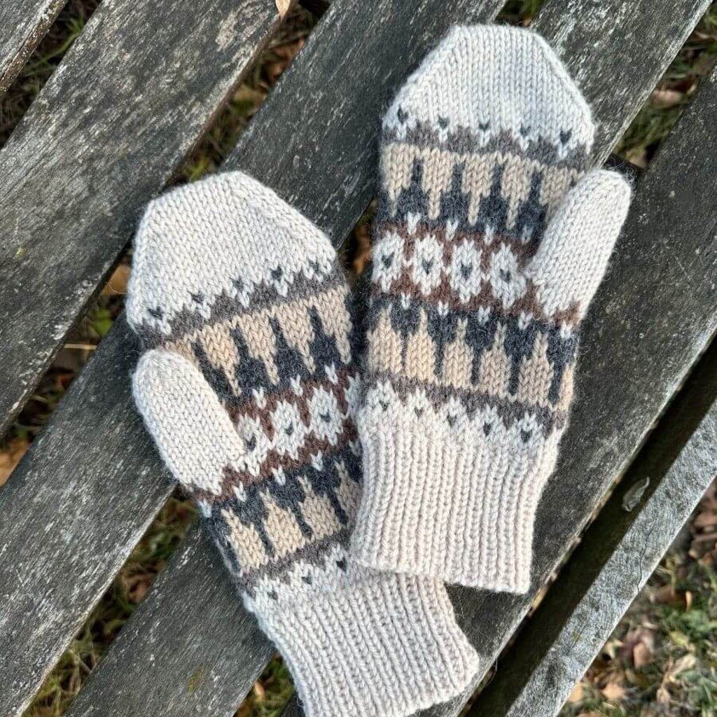 CELESTE MITTENS