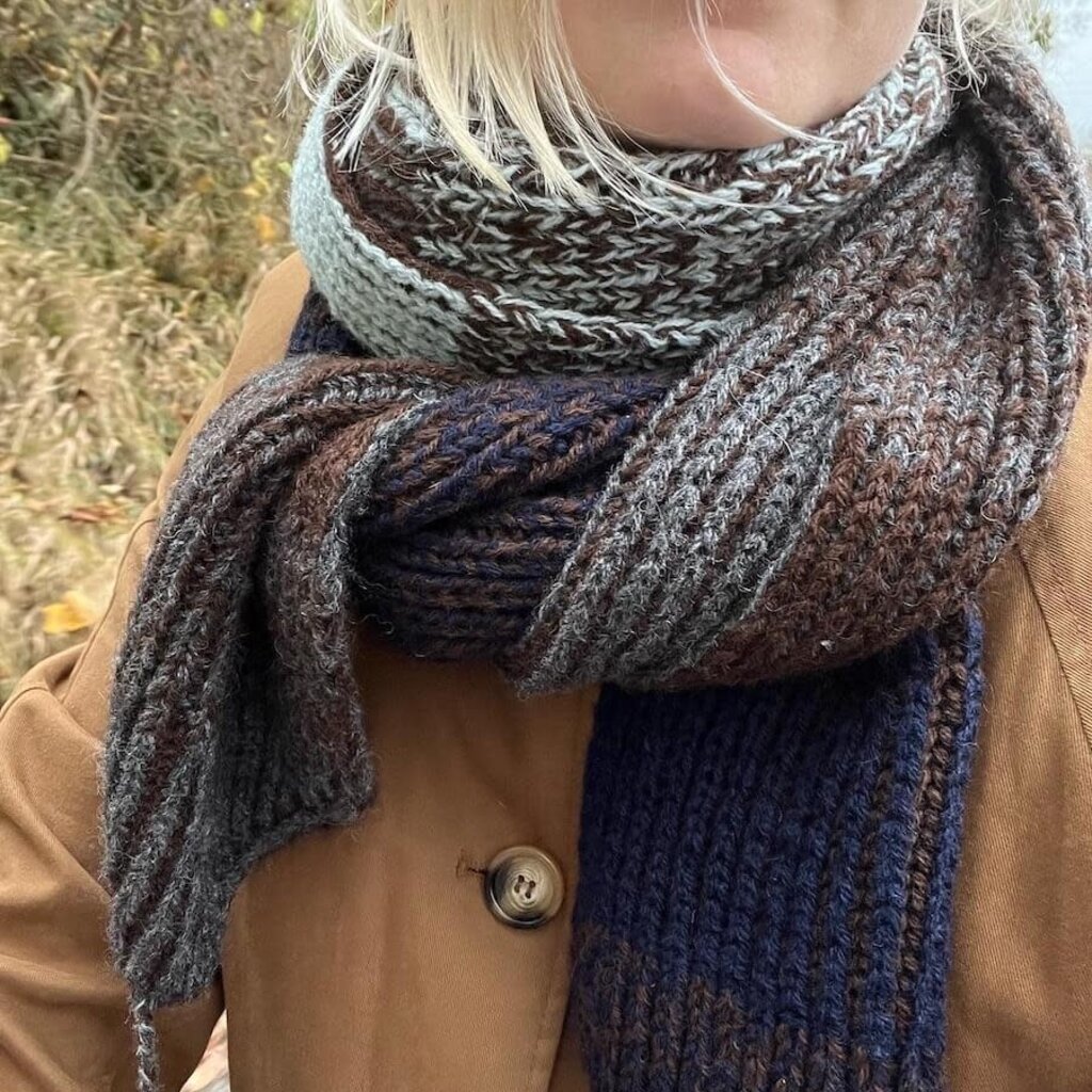 STRUCTURE SCARF
