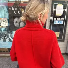 SCARLET SWEATER PK
