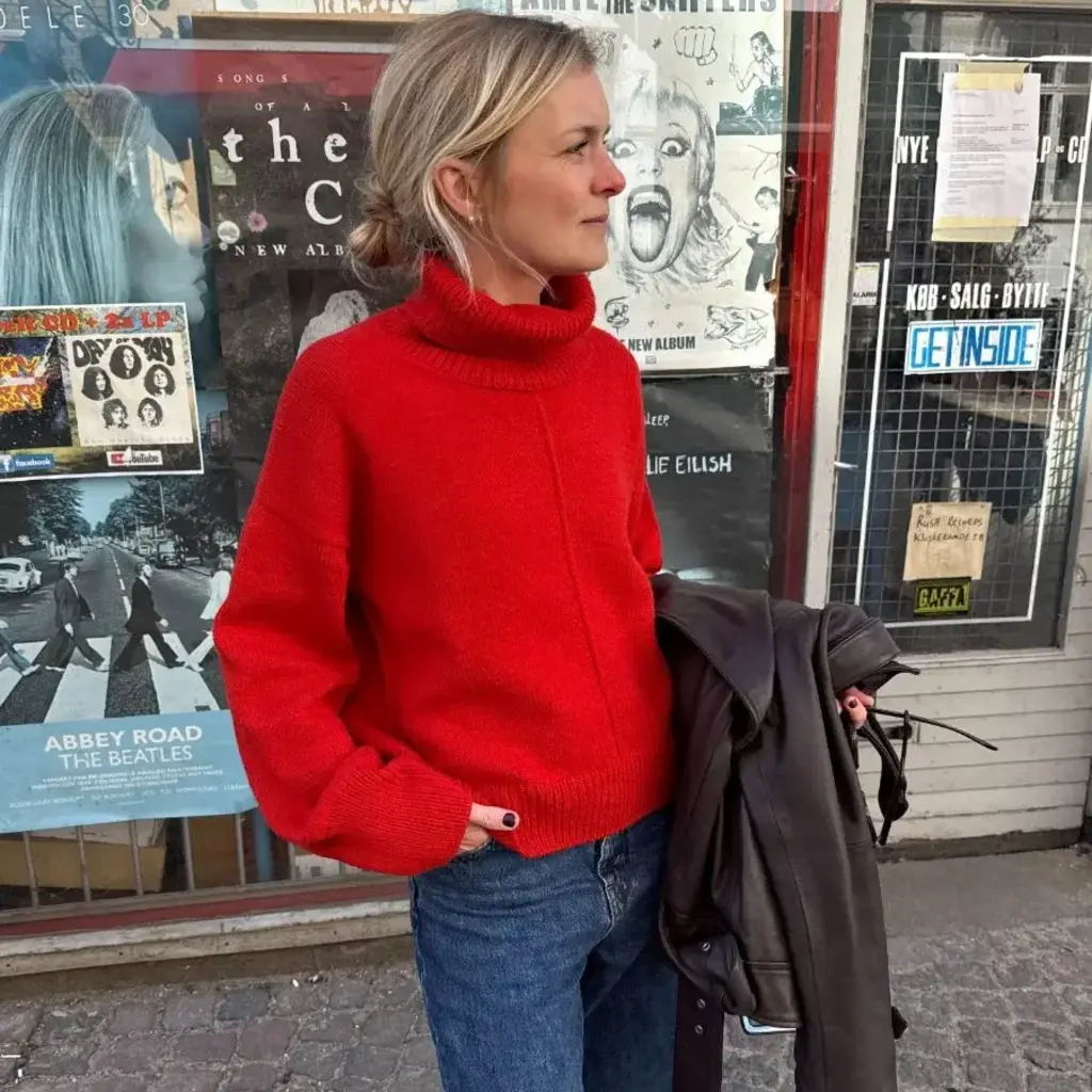 SCARLET SWEATER PK