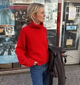 SCARLET SWEATER PK