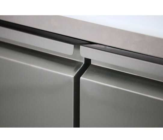 SIBERO RVS Koelwerkbank 3-Deurs – 465 Liter – Werkblad 1795 x 700 mm – Dixell-Thermostaat – Professionele Horeca