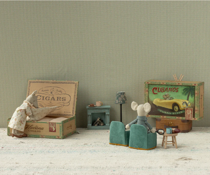 Grandma & Grandpa Mouse In Cigarbox - Maileg-3