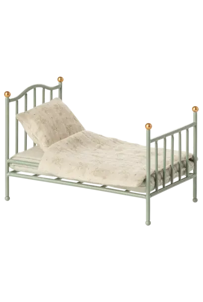 Vintge Bed