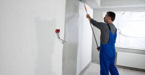 Coating voor stallen: welke eisen gelden voor hygiëne en corrosiebescherming?
