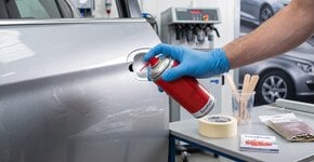 Zelf je auto spuiten met een 2K spuitbus? Het ultieme stappenplan!